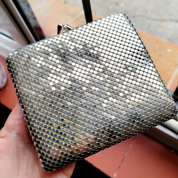 Vintage Silver Mesh Chainmail Clutch Purse - Picture 8 of 13